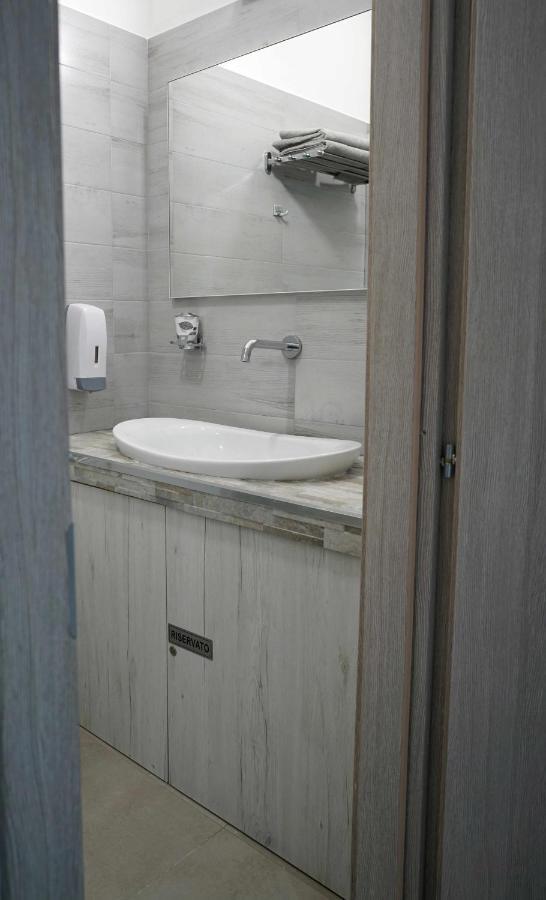Hotel Nitto House Bari Esterno foto