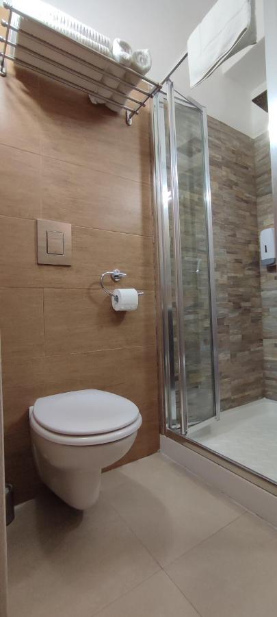 Hotel Nitto House Bari Esterno foto