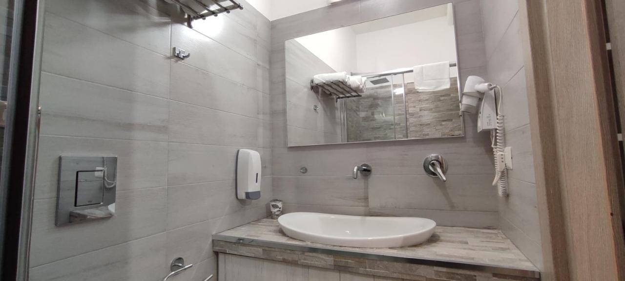 Hotel Nitto House Bari Esterno foto