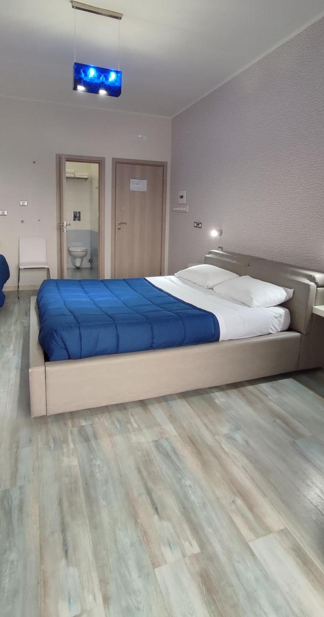 Hotel Nitto House Bari Camera foto